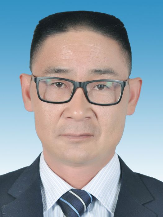 王政(雲南省迪慶州香格里拉市政務服務管理局副局長) 王政(雲南省迪慶州香格里拉市政務服務管理局副局長)