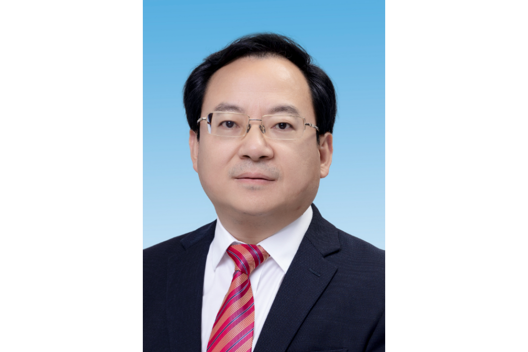 張開鋒(四川省總工會黨組成員、經費審查委員會主任,資產監督管理部部長) 張開鋒(四川省總工會黨組成員、經費審查委員會主任,資產監督管理部部長)