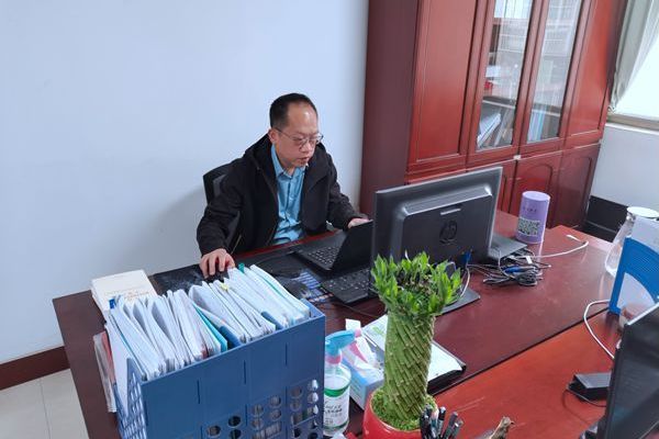余章振 余章振