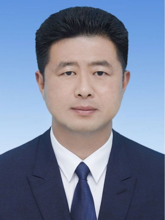 吳雄(湖北省宜昌市秭歸縣人民政府黨組成員) 吳雄(湖北省宜昌市秭歸縣人民政府黨組成員)