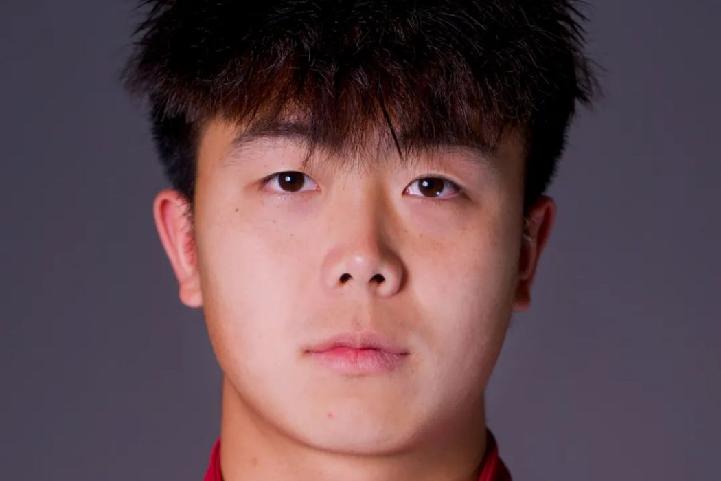 王昊(1999年12月生中國足球運動員) 王昊(1999年12月生中國足球運動員)