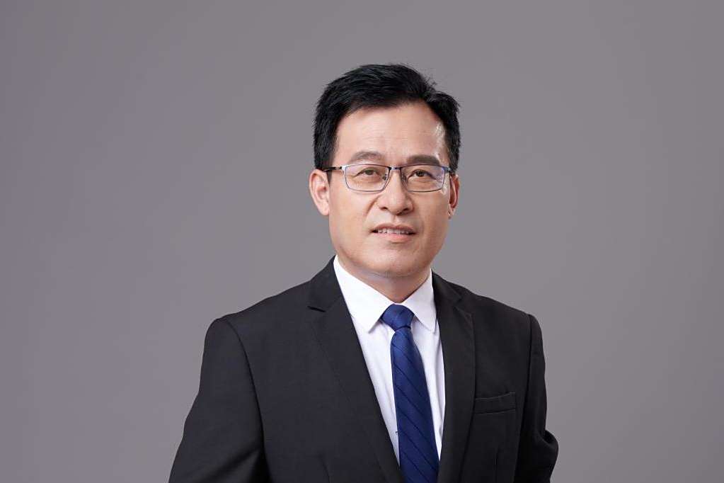 鄭先鋒(河南工學院副院長) 鄭先鋒(河南工學院副院長)