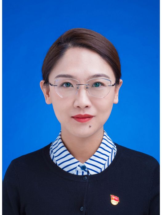 孫曉鷗(河北省承德市豐寧滿族自治縣人民政府副縣長) 孫曉鷗(河北省承德市豐寧滿族自治縣人民政府副縣長)