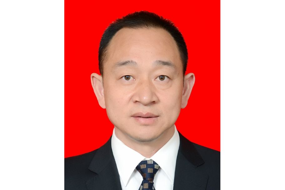 徐軍(甘肅省定西市通渭縣委常委、通渭縣人民政府黨組成員、通渭縣人民政府副縣長) 徐軍(甘肅省定西市通渭縣委常委、通渭縣人民政府黨組成員、通渭縣人民政府副縣長)