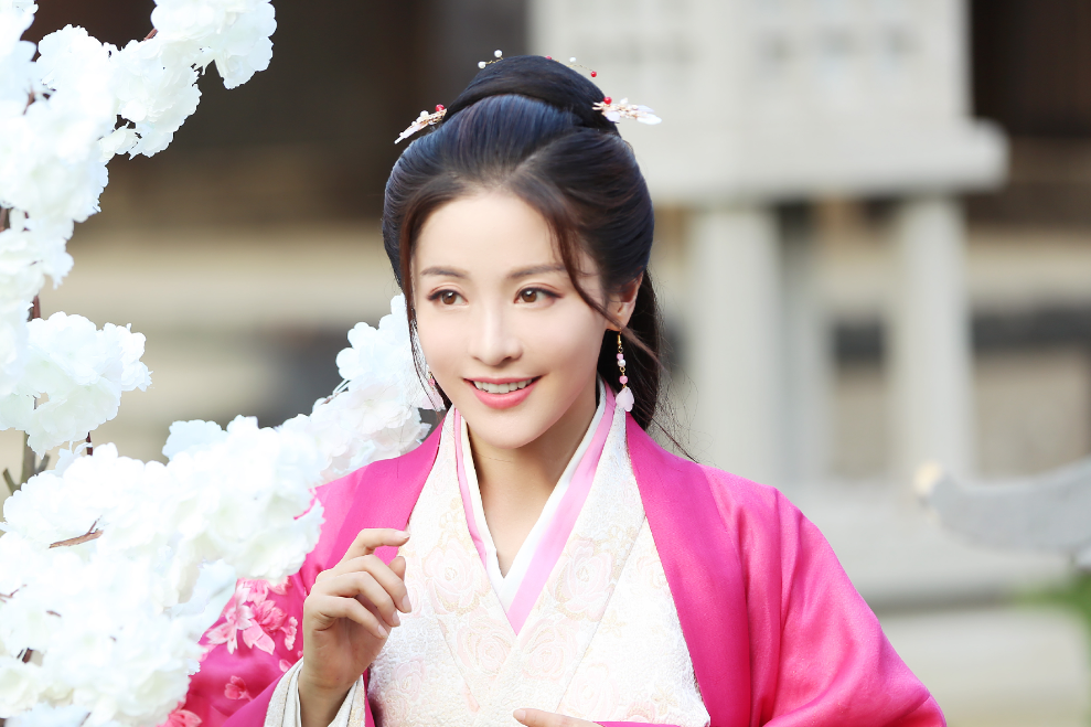柳婧(古裝勵志愛情劇《替嫁醫女》中的角色) 柳婧(古裝勵志愛情劇《替嫁醫女》中的角色)