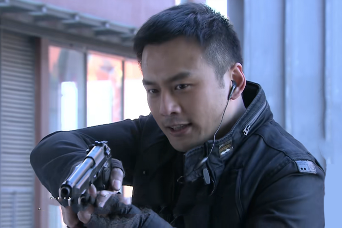 朗星(劇情劇《證據》中的警察角色,由演員田牧宸飾演。) 朗星(劇情劇《證據》中的警察角色,由演員田牧宸飾演。)