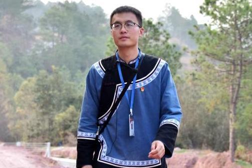 李凱(西南石油大學黨委宣傳部網路文化與管理科科長) 李凱(西南石油大學黨委宣傳部網路文化與管理科科長)