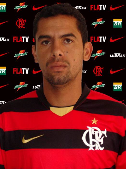 道格拉斯·桑托斯(1985年生巴西足球運動員)