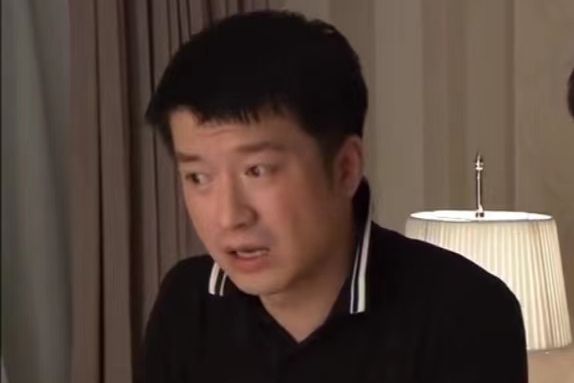 許鵬(都市情感劇《下班抓緊談戀愛》中的角色) 許鵬(都市情感劇《下班抓緊談戀愛》中的角色)
