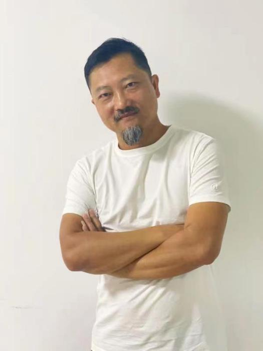 熊斌(影視美術指導) 熊斌(影視美術指導)