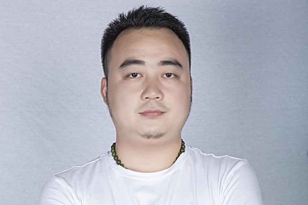 文良(曌龍影業事業經紀部總裁) 文良(曌龍影業事業經紀部總裁)