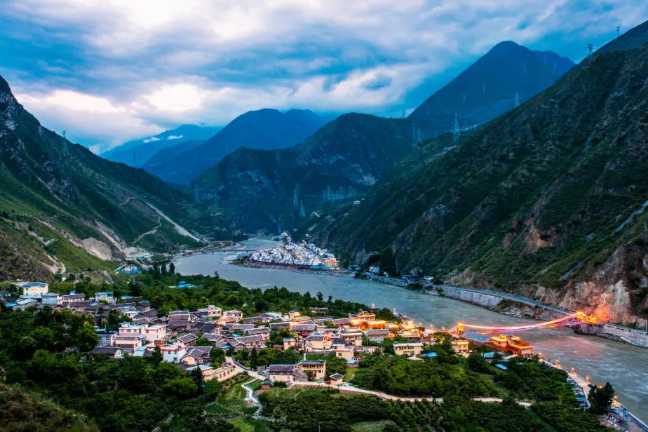 若吉村 若吉村
