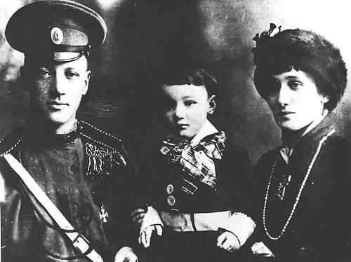 古米廖夫與安娜·阿赫瑪托娃及唯一的長子