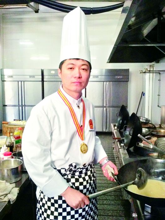 崔洪亮(天津市寶坻區長城實業有限公司行政總廚) 崔洪亮(天津市寶坻區長城實業有限公司行政總廚)