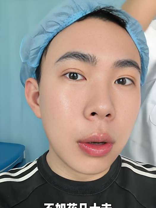 李嘴嘴zz 李嘴嘴zz