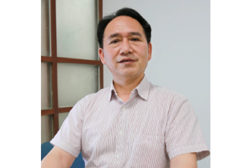 黃桂成(江蘇省中醫院主任中醫師、南京中醫藥大學原副校長) 黃桂成(江蘇省中醫院主任中醫師、南京中醫藥大學原副校長)
