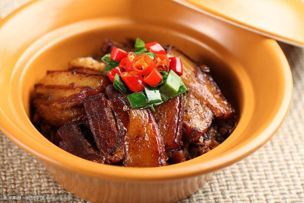 梅菜煲豬肉 梅菜煲豬肉