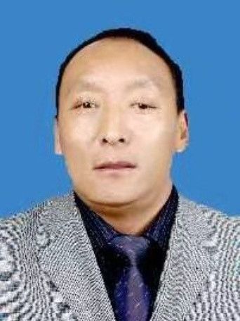 扎西羅布(日喀則市經濟和信息化局黨組成員、副局長) 扎西羅布(日喀則市經濟和信息化局黨組成員、副局長)