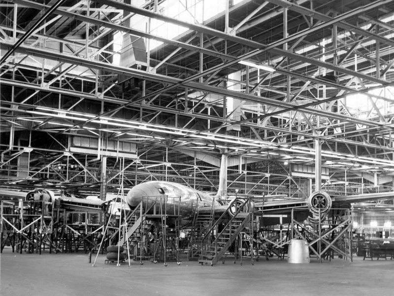 正在製造中的XF-12第一架原型機2