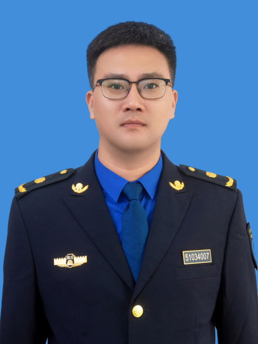 楊曦(四川省攀枝花市仁和區綜合執法服務中心副主任) 楊曦(四川省攀枝花市仁和區綜合執法服務中心副主任)