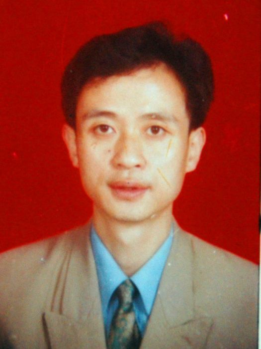 肖凱(宜賓市衛生健康委員會黨委委員、副主任) 肖凱(宜賓市衛生健康委員會黨委委員、副主任)