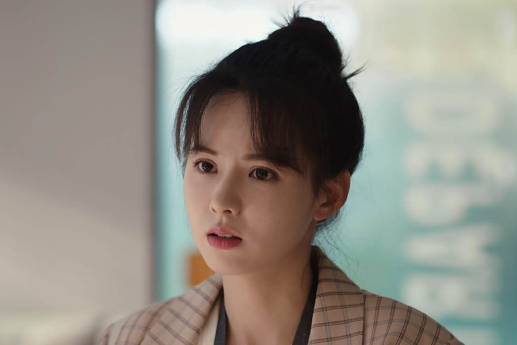 唐馨(電視劇《對你不止是喜歡》中的女主角，由黃日瑩飾演)