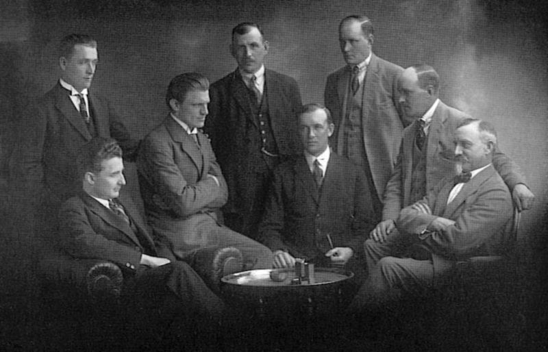 第一個共產黨小組在瑞典議會於1922年