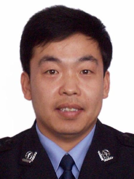 趙海龍(內蒙古自治區興安盟烏蘭浩特市公安局黨委委員、副政委) 趙海龍(內蒙古自治區興安盟烏蘭浩特市公安局黨委委員、副政委)