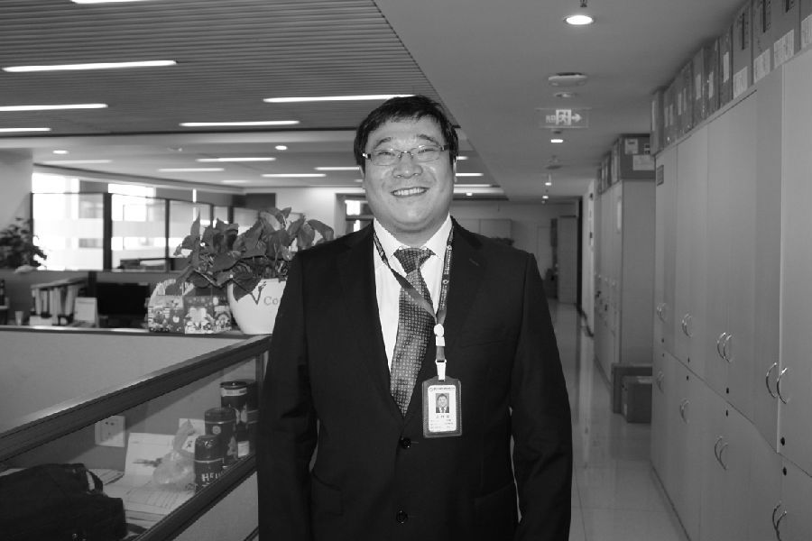 何旭峰(浙江省醫療器械有限公司技術服務部工程師) 何旭峰(浙江省醫療器械有限公司技術服務部工程師)