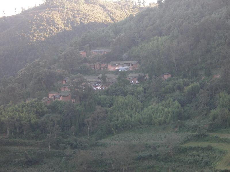 大龍潭村(雲南省昆明市宜良縣竹山鄉大龍潭村) 大龍潭村(雲南省昆明市宜良縣竹山鄉大龍潭村)