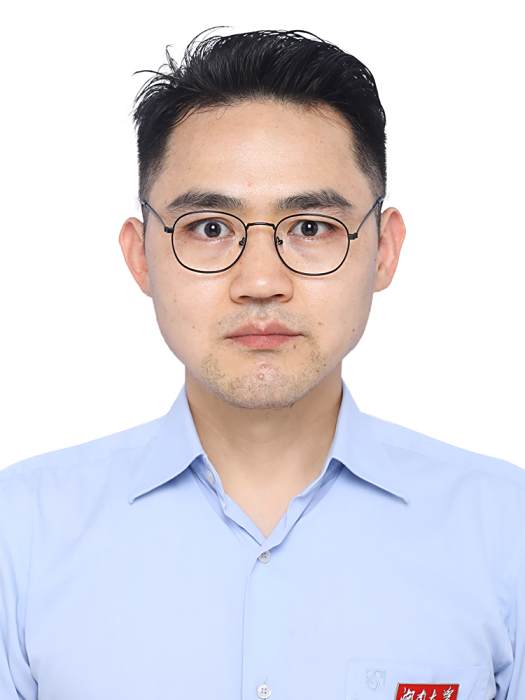 李龍保(湖南大學法學院同等學力申碩辦公室主任) 李龍保(湖南大學法學院同等學力申碩辦公室主任)