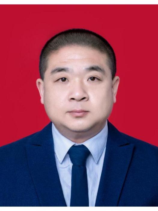 陳現偉(河南省新密市林業局黨組成員、自然保護地事務中心主任) 陳現偉(河南省新密市林業局黨組成員、自然保護地事務中心主任)