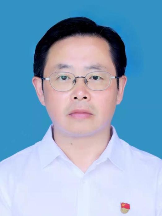 張威(四川省阿壩藏族羌族自治州小金縣人民政府副縣長) 張威(四川省阿壩藏族羌族自治州小金縣人民政府副縣長)