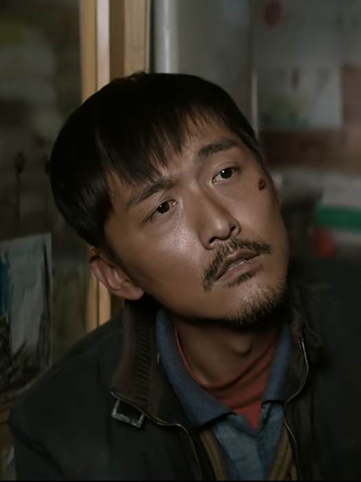 張保民(《暴裂無聲》中由宋洋飾演的啞巴礦工角色) 張保民(《暴裂無聲》中由宋洋飾演的啞巴礦工角色)