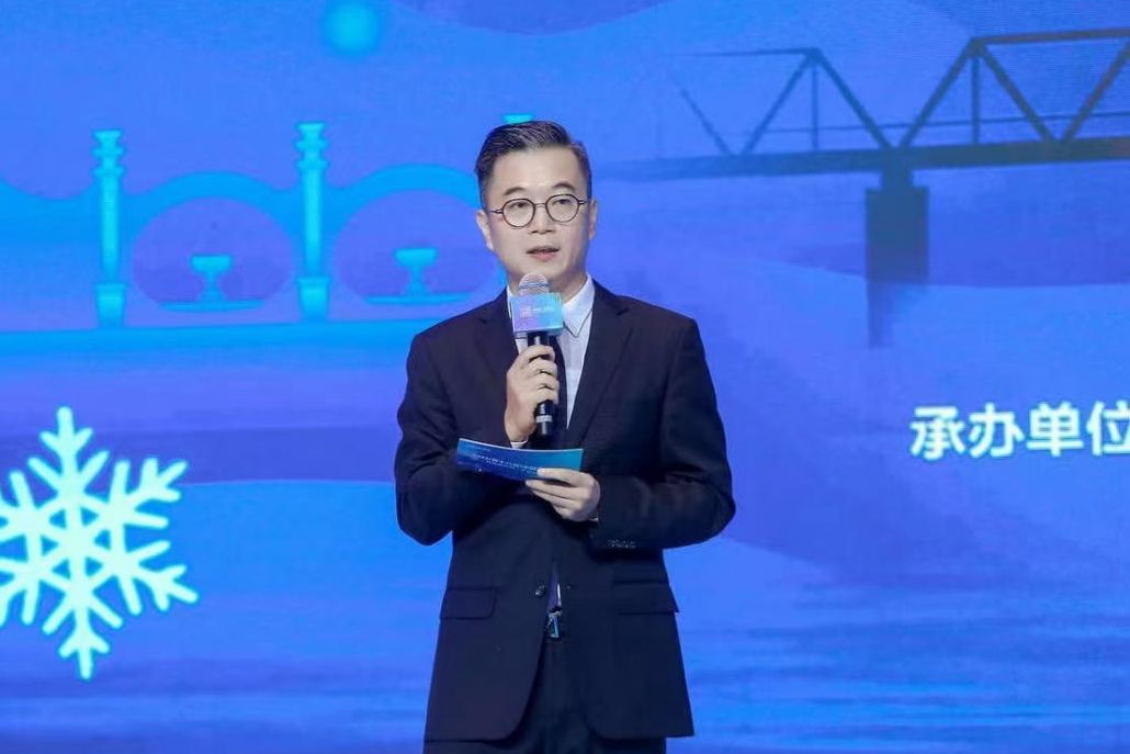 張志鵬(中國廣告協會廣告代言人委員會秘書長) 張志鵬(中國廣告協會廣告代言人委員會秘書長)