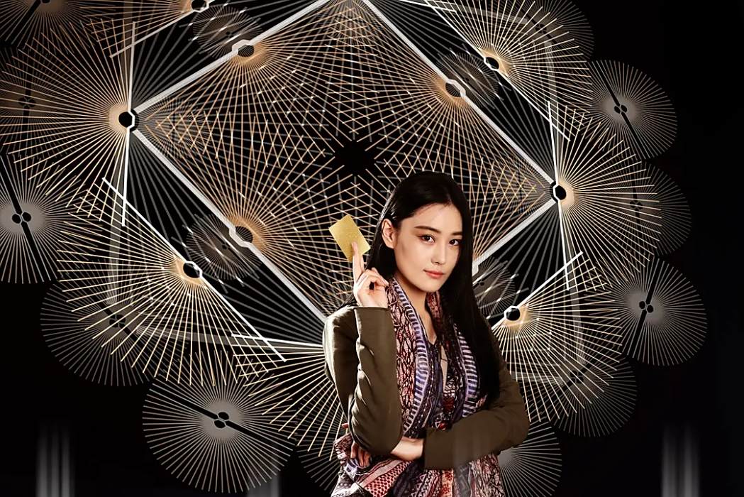 李菲菲(電影《魔卡行動》中由張馨予飾演的女主角) 李菲菲(電影《魔卡行動》中由張馨予飾演的女主角)