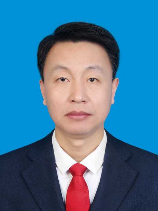 於剛(內蒙古自治區赤峰市阿魯科爾沁旗人民政府黨組成員、副旗長、公安局局長) 於剛(內蒙古自治區赤峰市阿魯科爾沁旗人民政府黨組成員、副旗長、公安局局長)