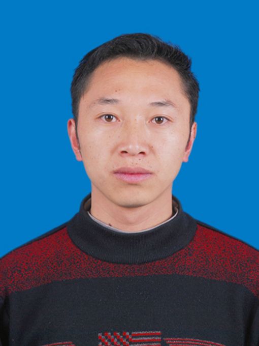 劉松(貴州省畢節市赫章縣交通運輸局黨組成員、副局長、財神大山村第一書記) 劉松(貴州省畢節市赫章縣交通運輸局黨組成員、副局長、財神大山村第一書記)