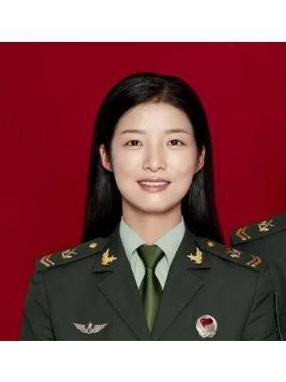 王金玉(駐香港部隊女兵儀仗隊教練員) 王金玉(駐香港部隊女兵儀仗隊教練員)