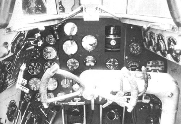 Ba.88 飛行員座艙儀錶板布局