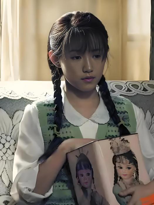 胡美中(年代情感劇《幸福里的故事》女配角) 胡美中(年代情感劇《幸福里的故事》女配角)