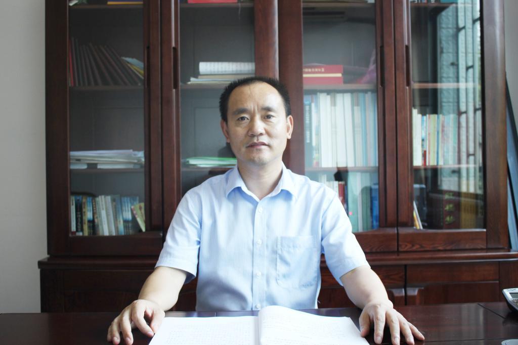 劉鐵峰(湖南人文科技學院黨委委員、副校長)