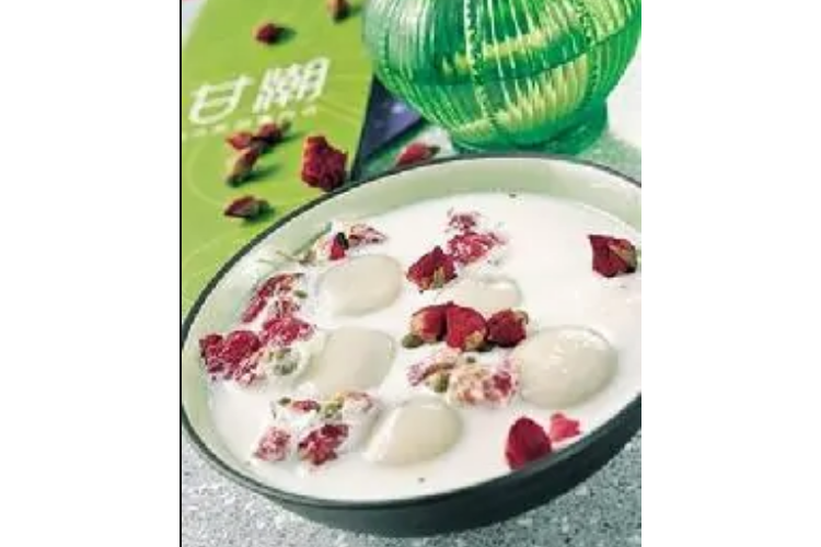 玫瑰椰露湯圓 玫瑰椰露湯圓