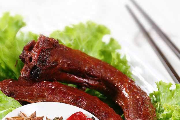 滷雞脖子 滷雞脖子