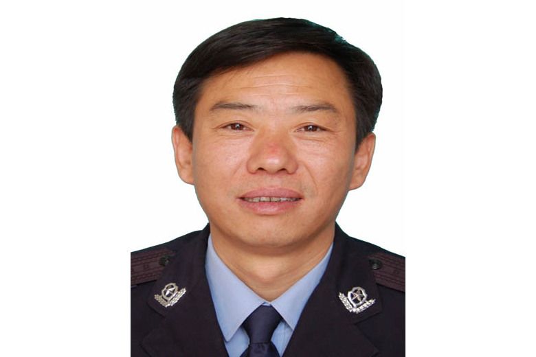 張忠心(山西省臨汾市堯都區公安局站前派出所原副所長) 張忠心(山西省臨汾市堯都區公安局站前派出所原副所長)