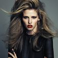 勞拉·斯通(Lara Stone) 勞拉·斯通(Lara Stone)