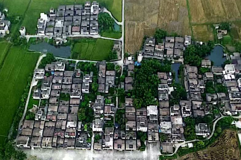東興里(廣東省江門市開平市赤坎鎮兩堡行政村下轄自然村)