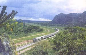 坦贊鐵路