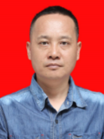 王崑崙(福建省石獅市教育局黨組成員、市教師進修學校校長、支部書記) 王崑崙(福建省石獅市教育局黨組成員、市教師進修學校校長、支部書記)