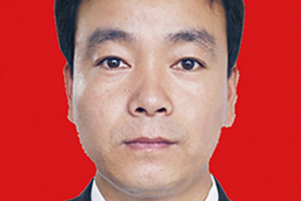 曾斌(東港區南湖鎮文化旅遊服務中心主任) 曾斌(東港區南湖鎮文化旅遊服務中心主任)